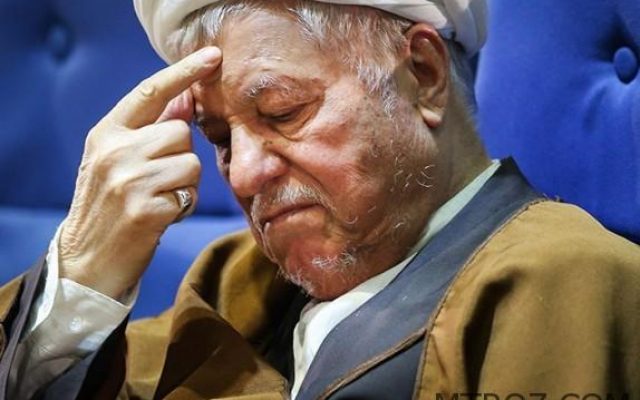 هاشمی چگونه رفتار کرد؛ احمدی‌نژاد چه می‌کند؟!