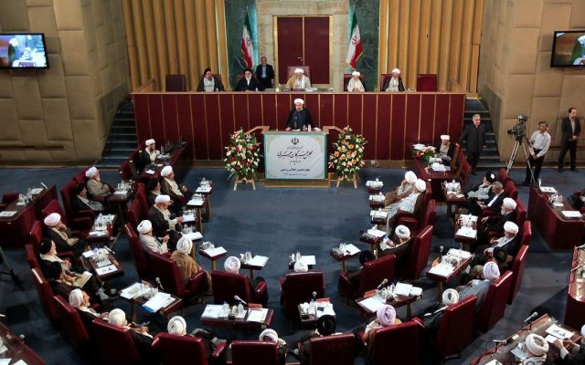 احتمال شکایت نمایندگان مجلس از لاریجانی