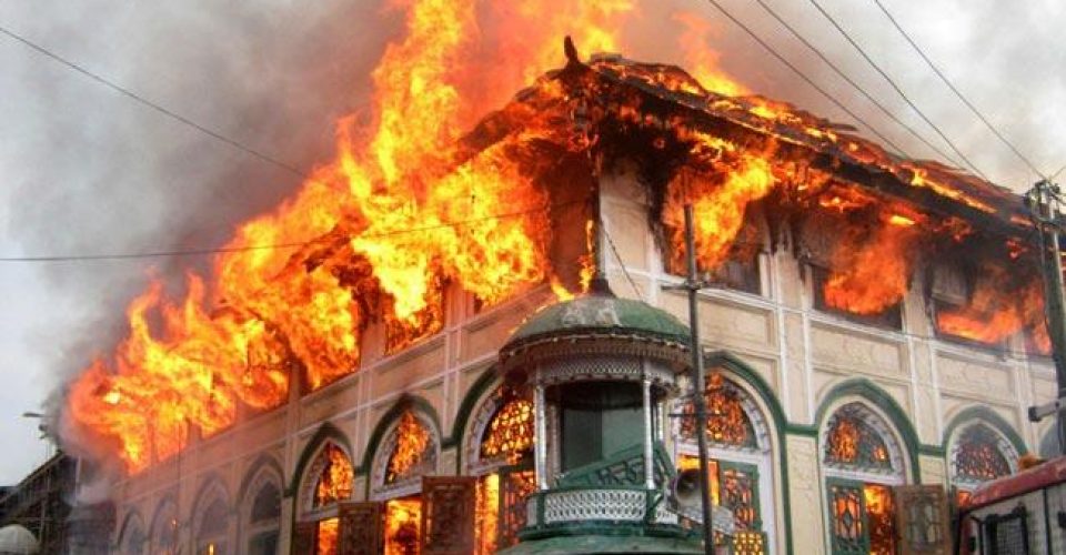 آتش سوزی در انبار لاستیک در جنوب تهران